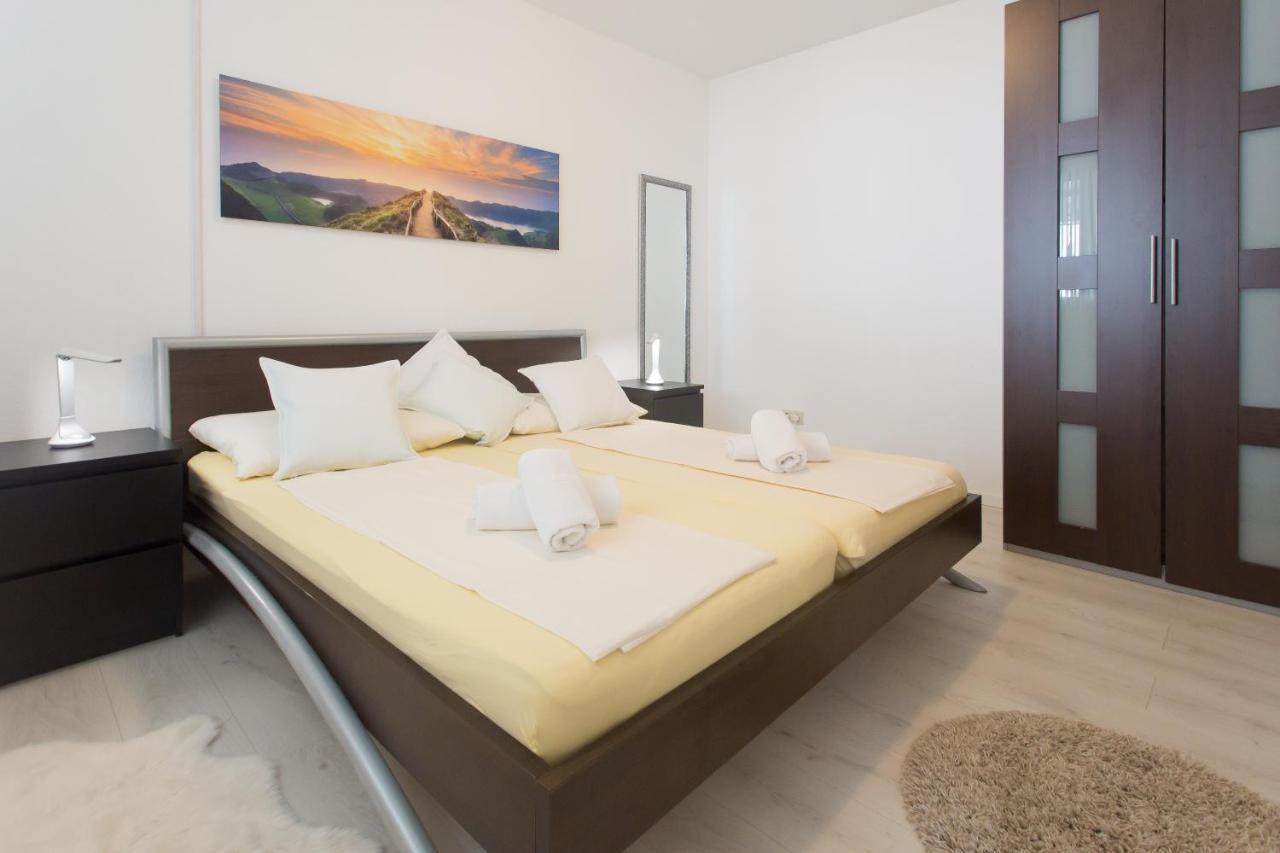 Apartmani Stanic เซเกต วรันยีชา ภายนอก รูปภาพ