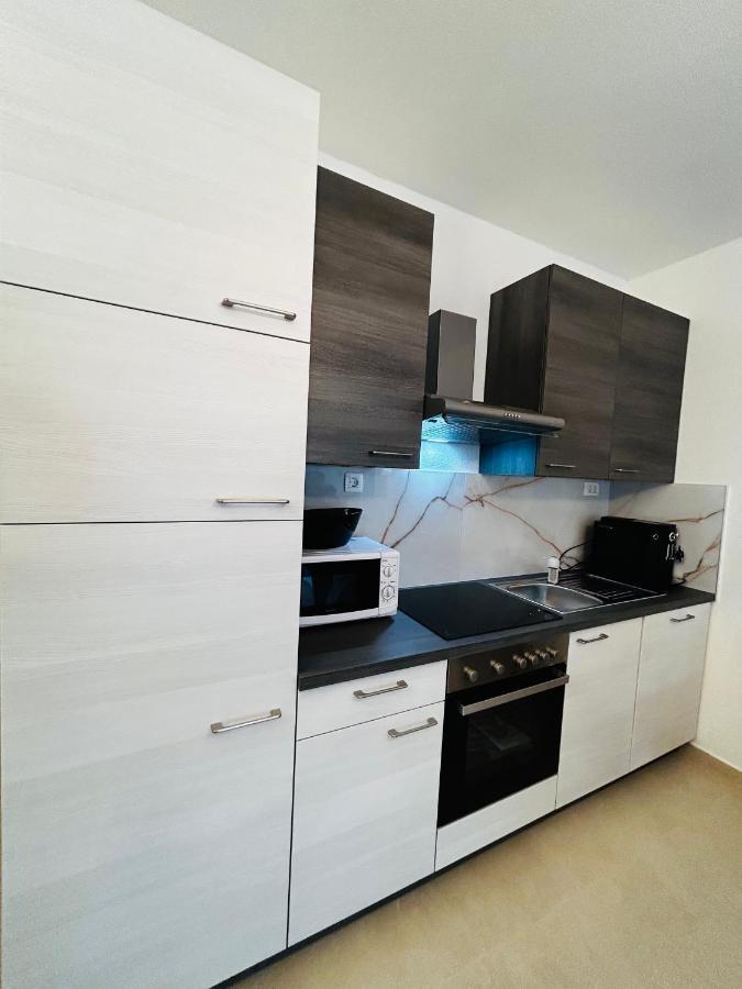 Apartmani Stanic เซเกต วรันยีชา ภายนอก รูปภาพ