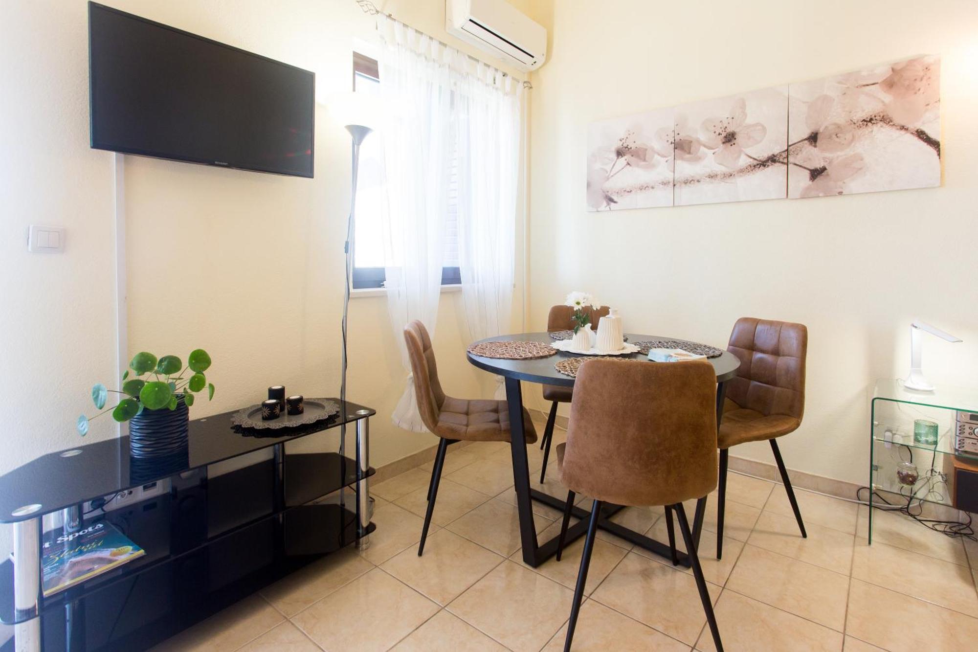 Apartmani Stanic เซเกต วรันยีชา ห้อง รูปภาพ
